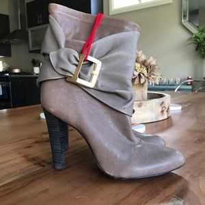 BCBGMAXAZRIA Leather boots